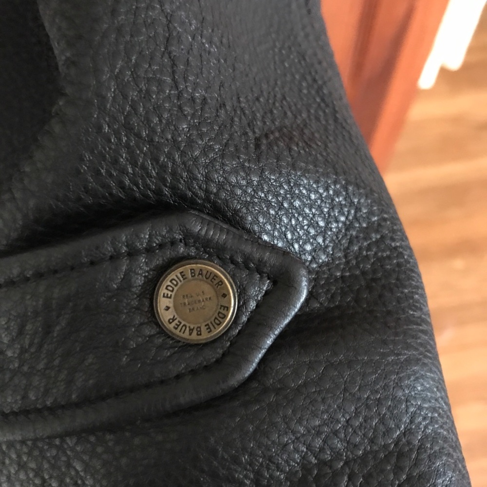 Eddie Bauer leather jacket - Picture 5 of 8